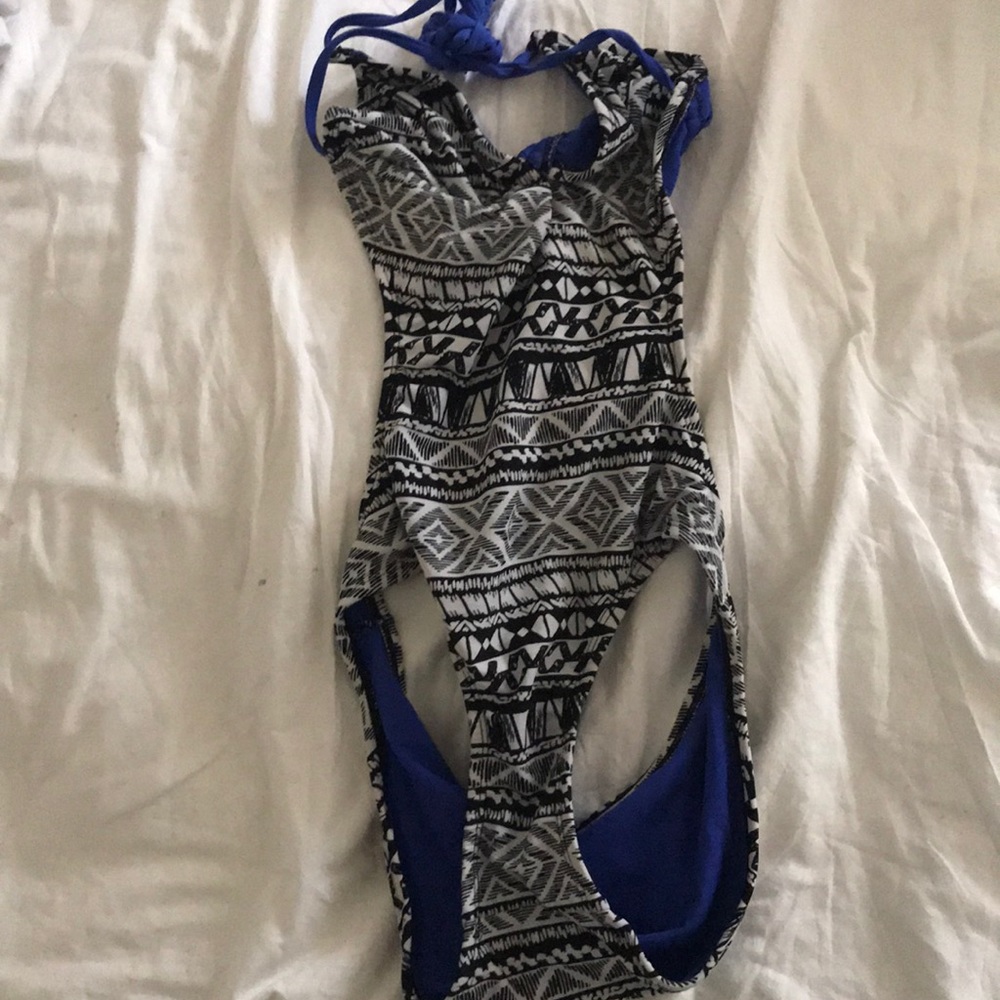 Women’s 1 piece Bathing Suit